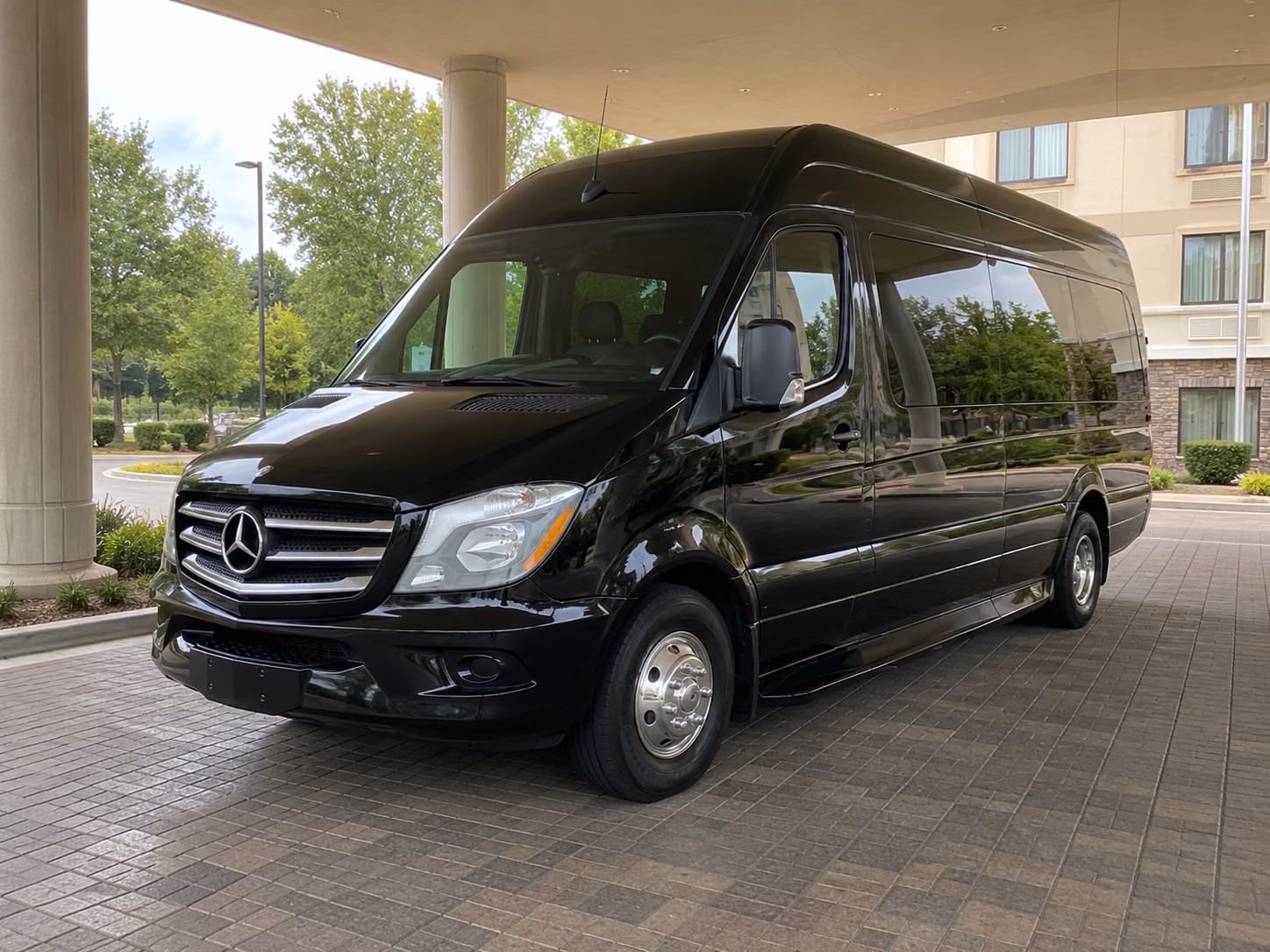 reno 15 passenger sprinter van